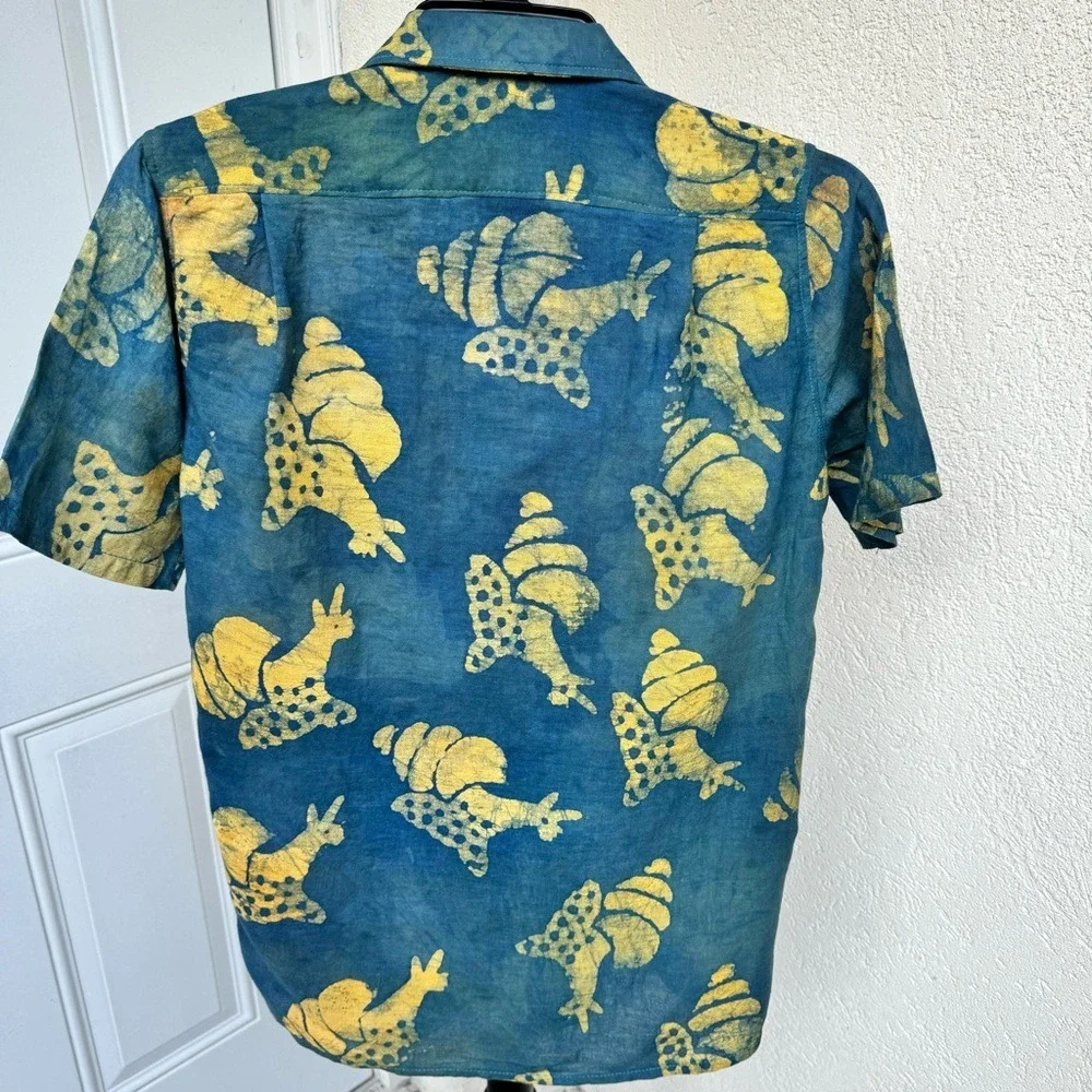 SWAHILI COAST. 100% Linen Shirt. Hand‎ made. Mollusk Print. Button down. S.